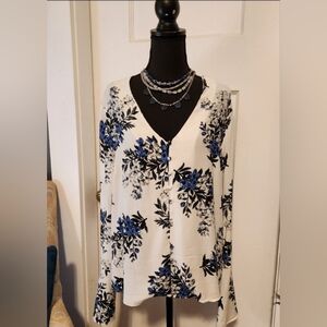 EPOC Local Boutique "Therapy" Lumiere Floral Button-up Top